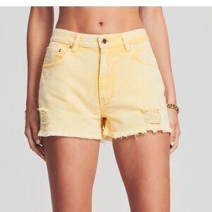 BNWT!! Retrofete suzi short in lemonade